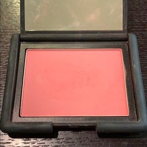 Nars blush Amour.